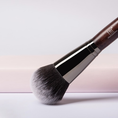 TNL Кисть для тональной основы 01 многофункциональная Т107 209717