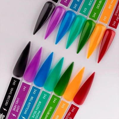 RockNail Гель-лак Vintage Vitrage 246 Strawberry Fields Forever 10 мл.