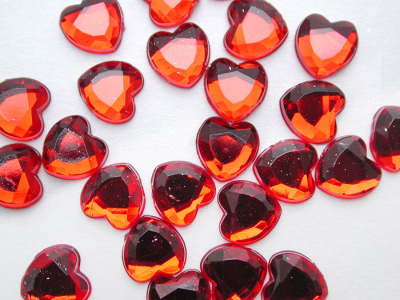 Стразы - Сердце, красные 6 мм. (Y1CL85A) 50 шт./банка