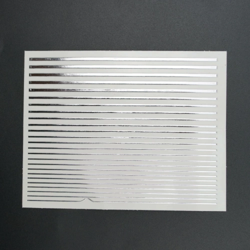 Серебряная металлическая лента