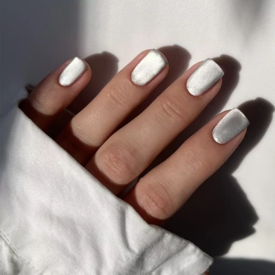 MoodNail Гель-лак Korean cat Silver 10 г. MoodNail Гель-лак Korean cat Silver 10 г.