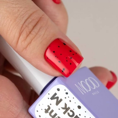 MoodNail Топ Eggcellent black M 10 г.