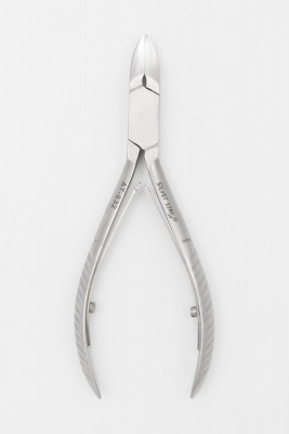 Silver Star Кусачки маникюрные для ногтей Classic AT-832 (17 мм.)