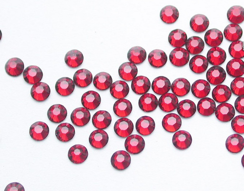 Стразы Сваровски Y1CL12J 2 мм./200 шт.