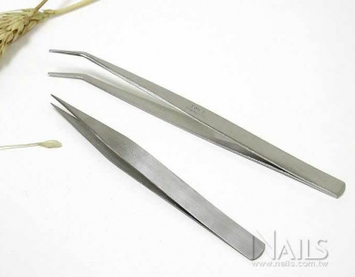 Пинцет Nails Y1BF71A прямой Пинцет Nails Y1BF71A прямой