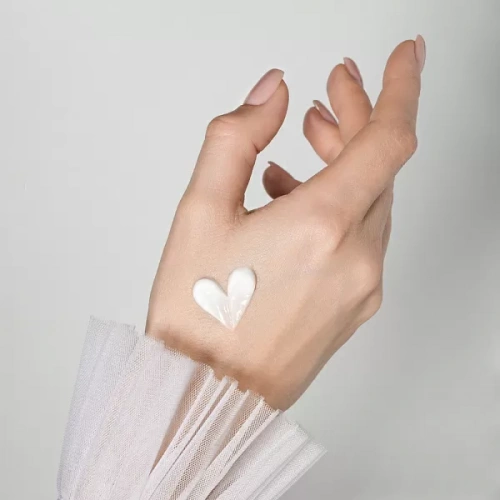 Runail Крем для рук ОМОЛАЖИВАЮЩИЙ 200 мл. №3831