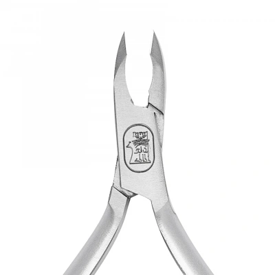 Hanzo Steel Кусачки для кутикулы M-07/4 (4 мм.) Hanzo Steel Кусачки для кутикулы M-07/4 (4 мм.)